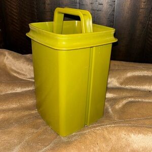 Vintage Tupperware Avocado Green 2- Piece Pickle Keeper w/ Strainer  1330-8